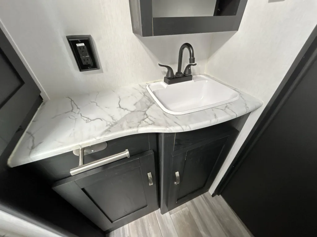 2023 Coachmen Freedom Express Ultra Lite 274RKS, Photos photo 34