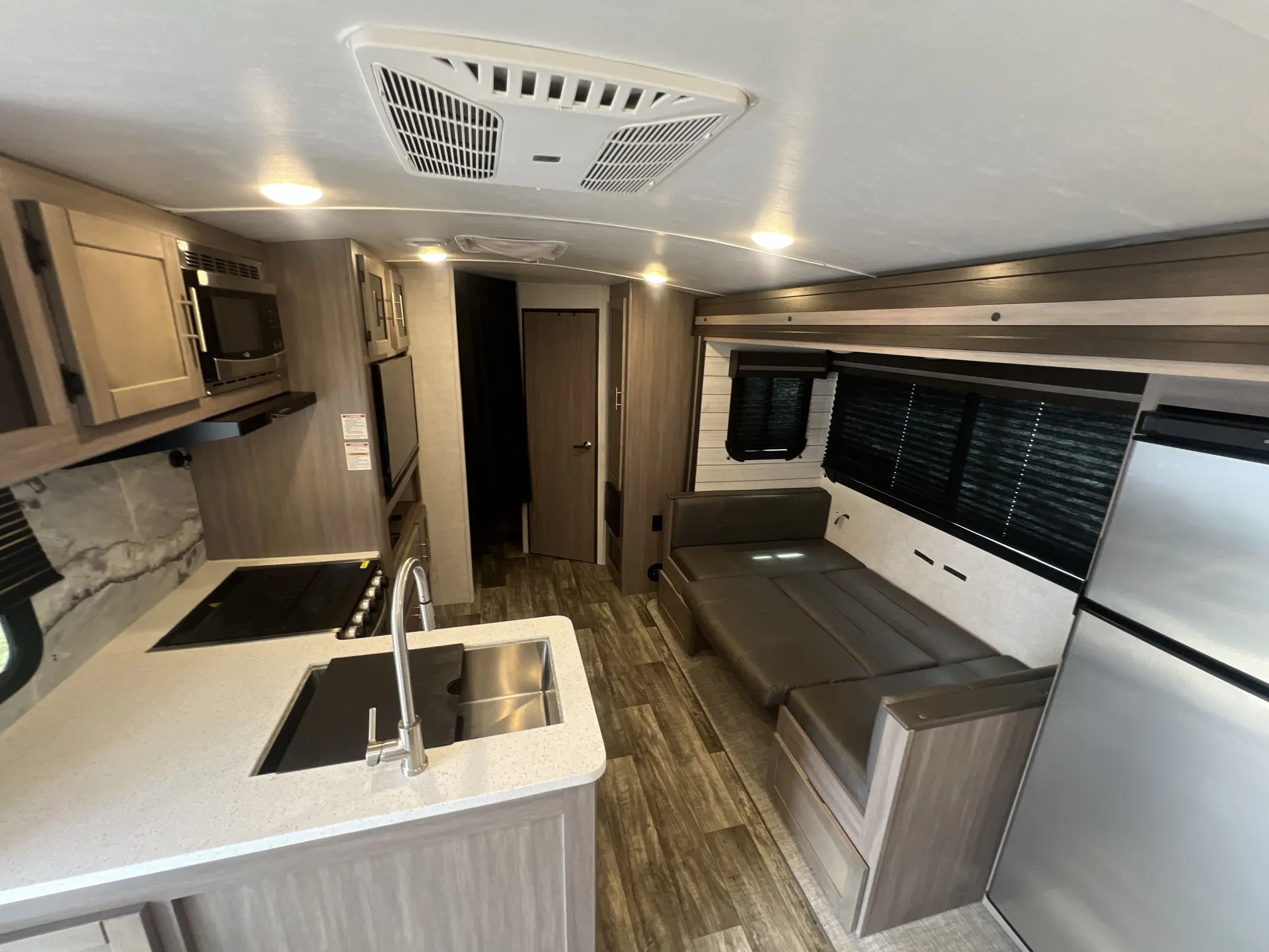 2022 CrossRoads Sunset Trail Super Lite 242BH — living area main