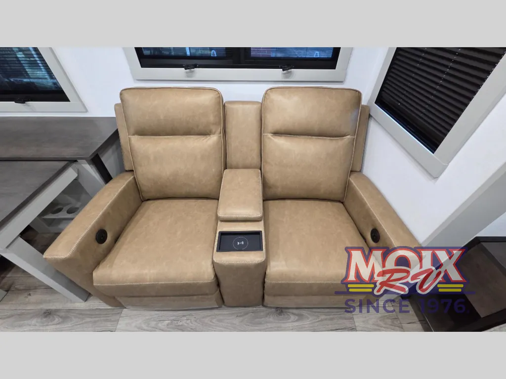 2026 Brinkley Model Z Air 297, Photos photo 6