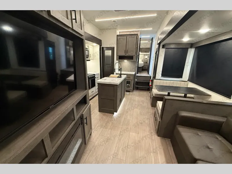 2027 Forest River Cherokee Arctic Wolf 331BH - Photo 4