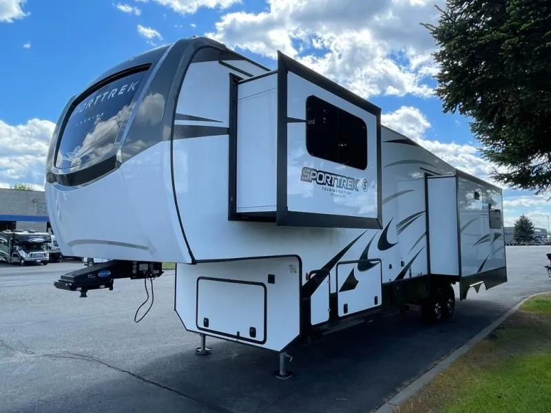 2024 Venture RV SportTrek 353VIK - Photo 2