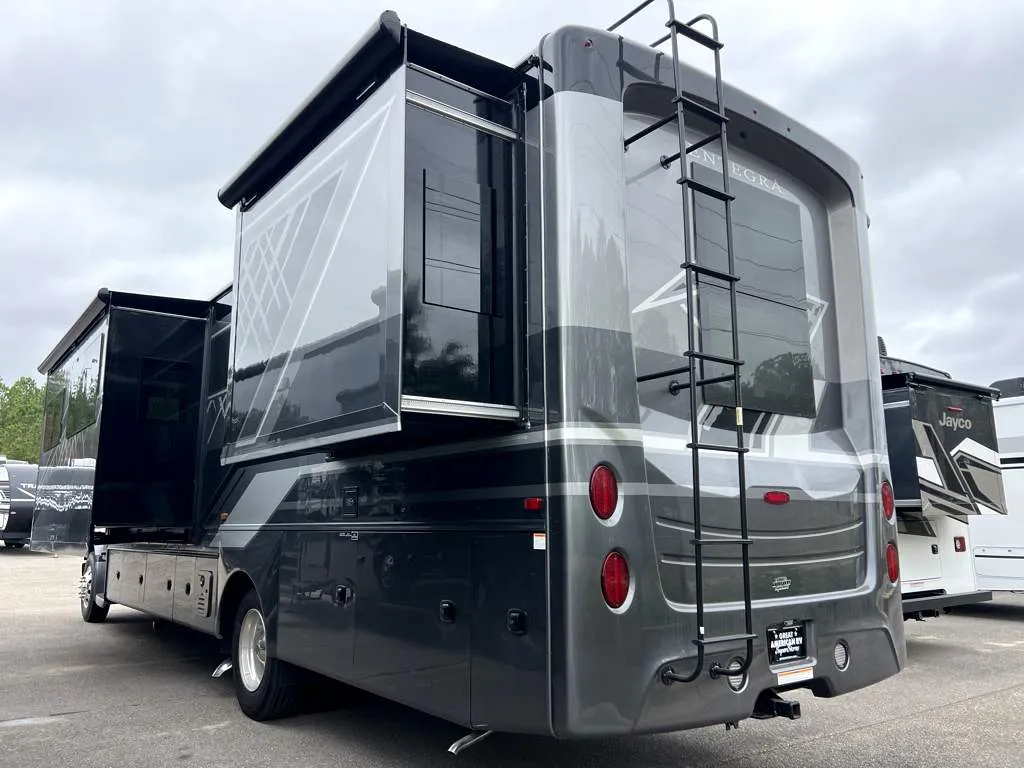 2026 Entegra Coach Accolade 37M - Photo 4