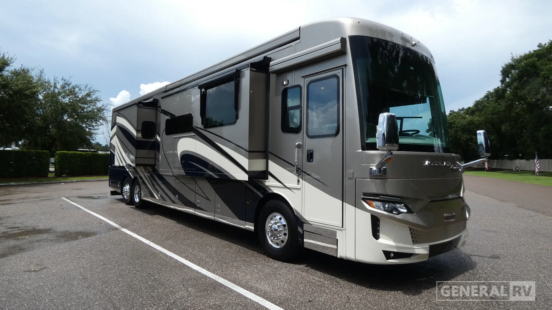 2020 Newmar Mountain Aire 4543 - Photo 2