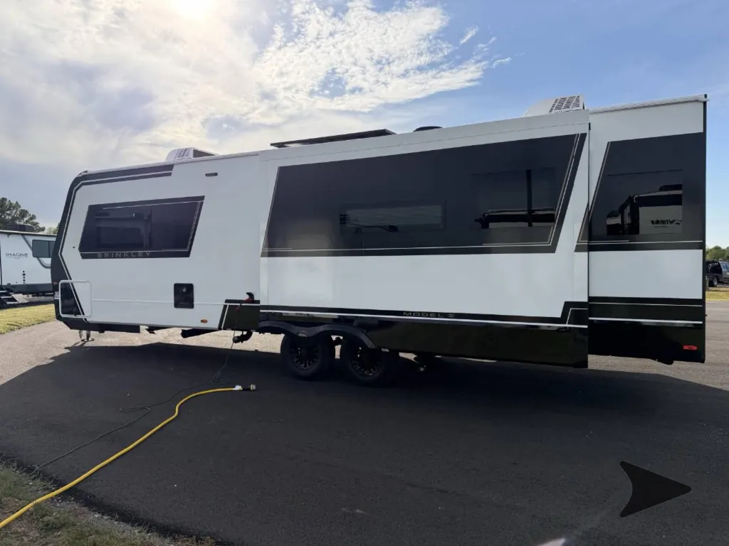 2026 Brinkley Model Z Air 297, Photos photo 3