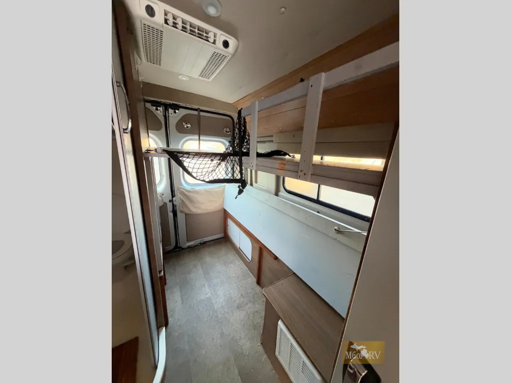 2015 Winnebago Travato 59G, Photos photo 17