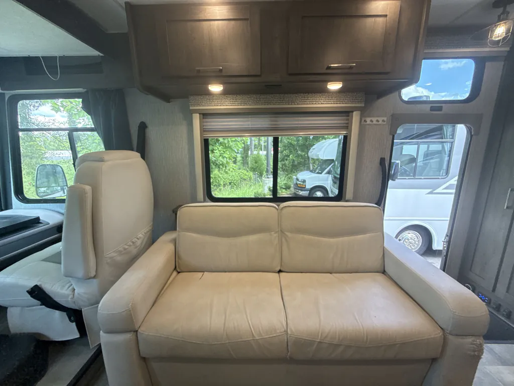 2022 Coachmen Pursuit 31BH, Photos photo 15