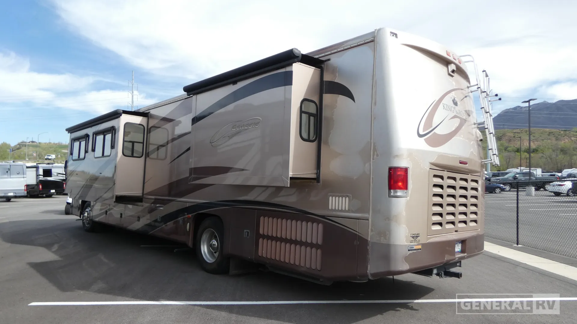 2006 King of the Road Genesis 40QH - Photo 4
