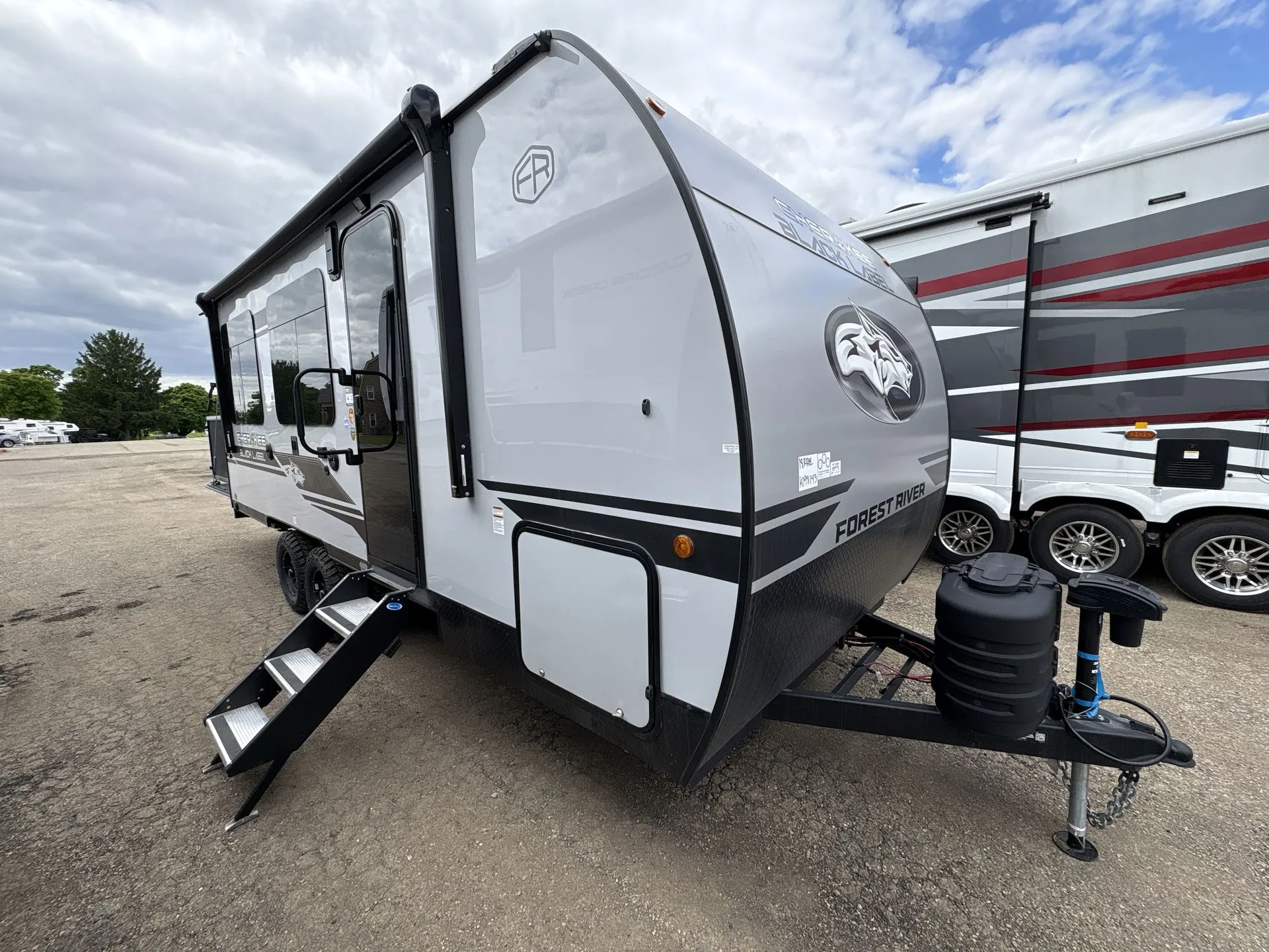 2026 Forest River Cherokee Grey Wolf Black Label 18RRBL - Photo 3