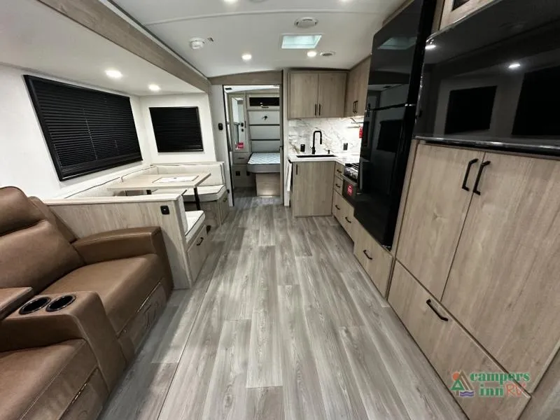 2027 Grand Design Imagine 2800BH - Photo 4
