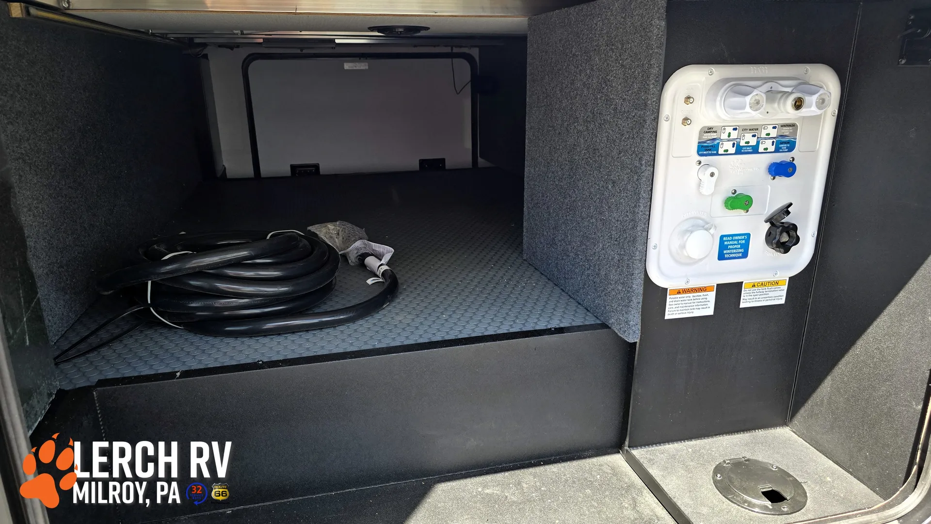 2026 KZ RV Durango HT D256RKT - Photo 4
