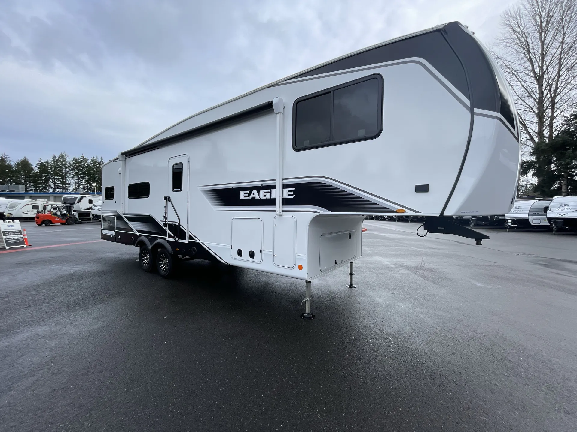 2025 Jayco Eagle HT 27MLC - Photo 2