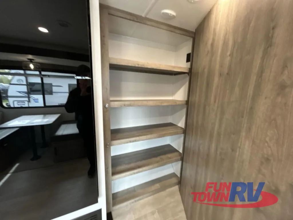 2026 Forest River Solaire 3150TBSS, Photos photo 14