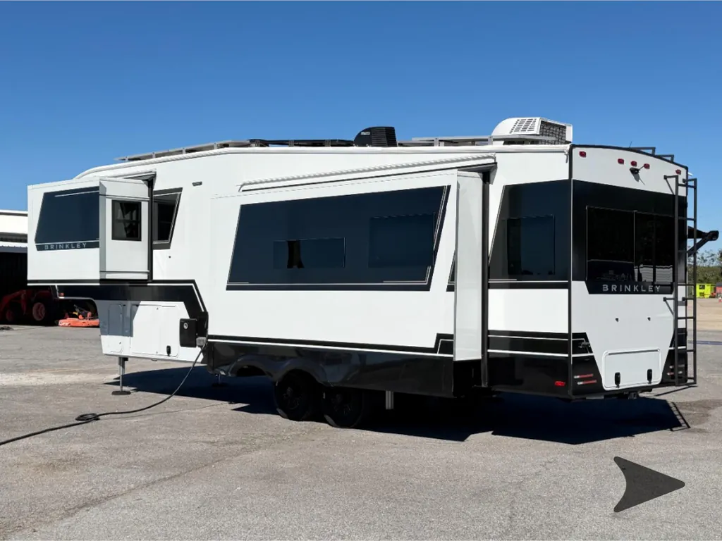 2025 Brinkley Model Z 3100, Photos photo 11