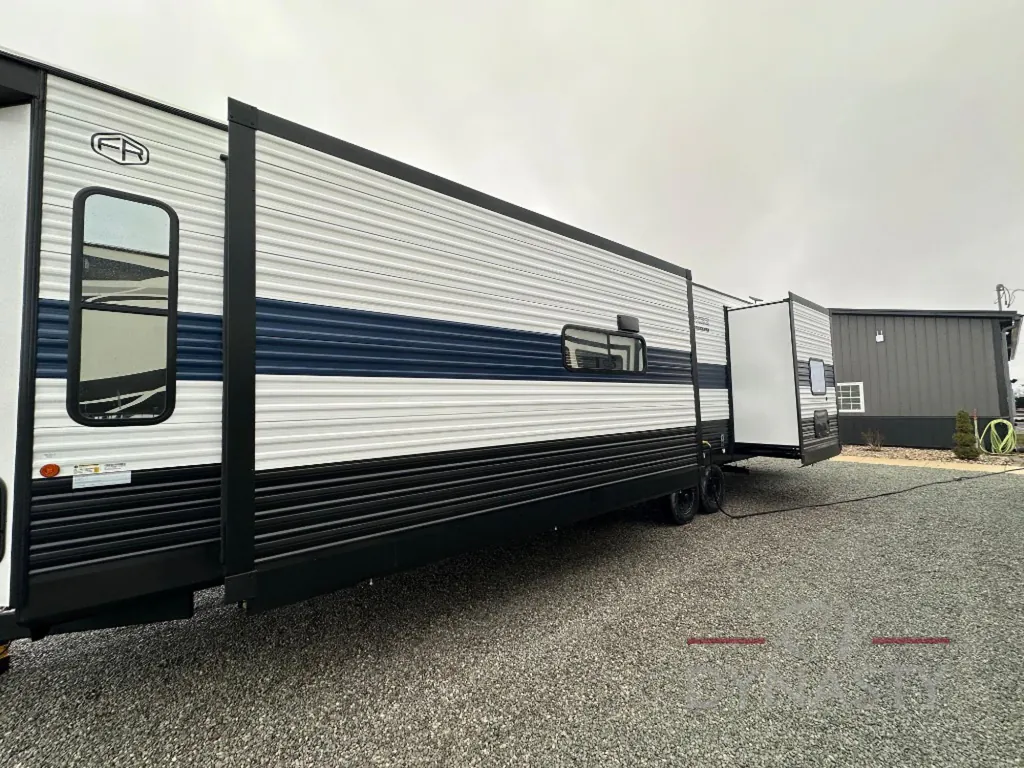 2025 Forest River Cherokee Timberwolf 39NA, Photos photo 8