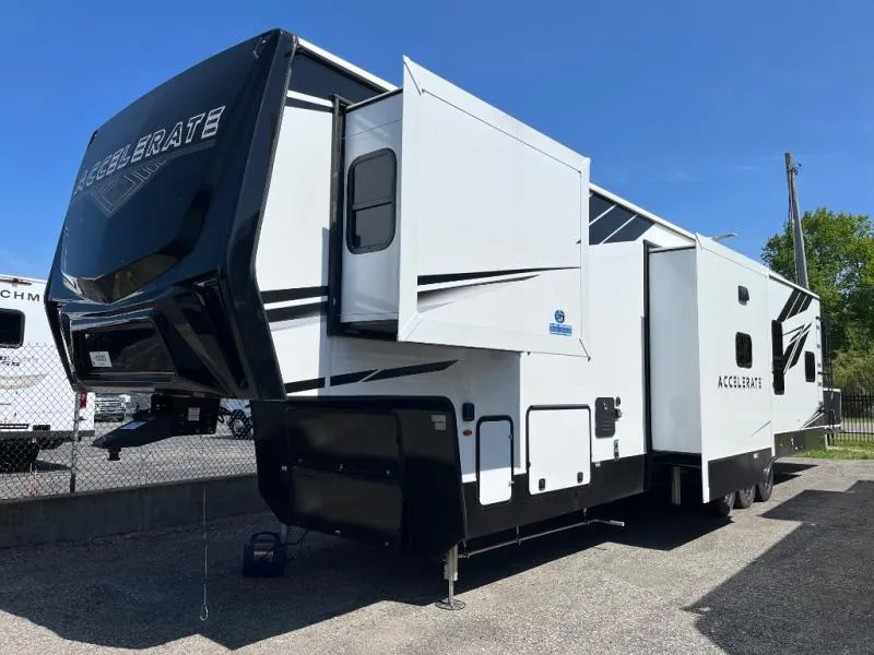 2026 KZ Accelerate 3915A - Photo 4