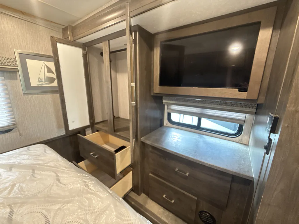 2022 Coachmen Pursuit 31BH, Photos photo 21