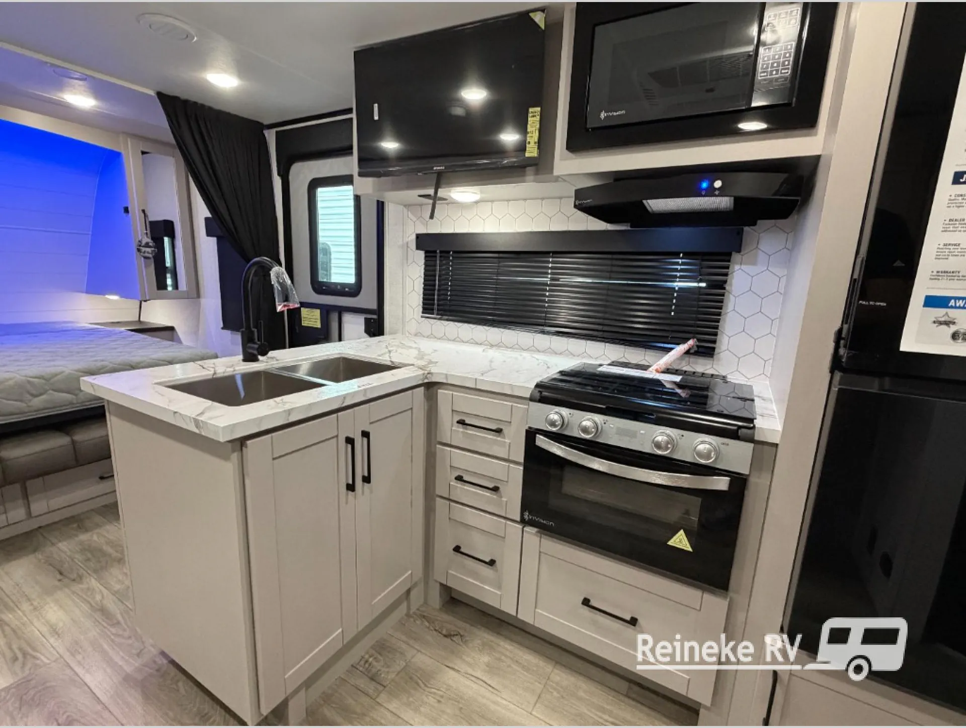2026 Jayco Jay Feather 21MBH - Photo 3