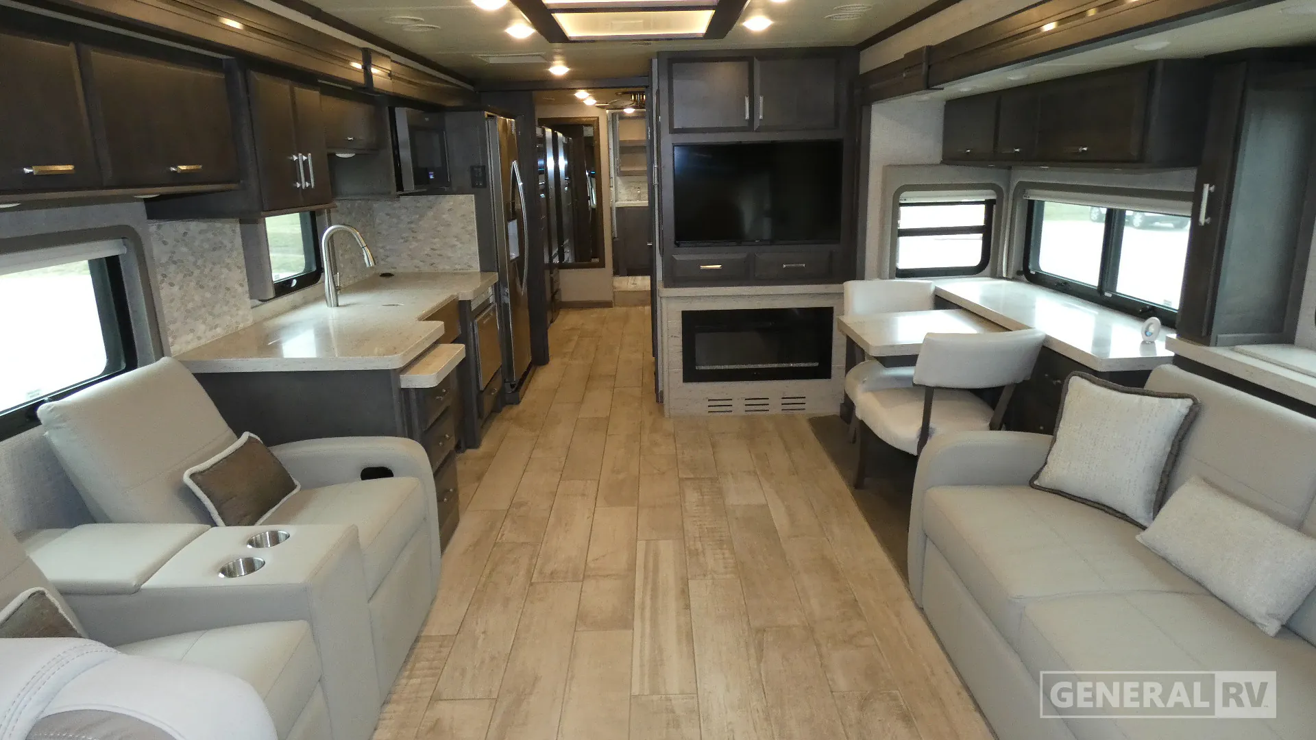 2022 Thor Motor Coach Tuscany 40RT - Photo 3