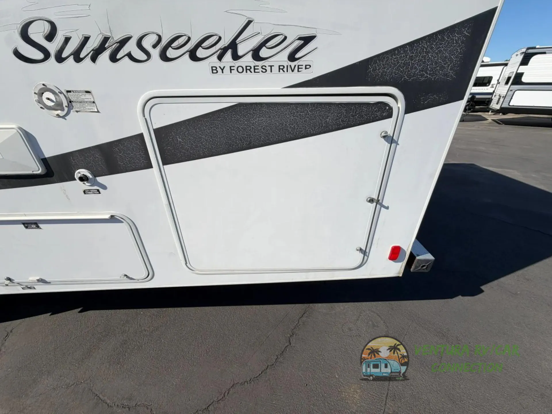 2010 Forest River Sunseeker 3170DS — Photo 5