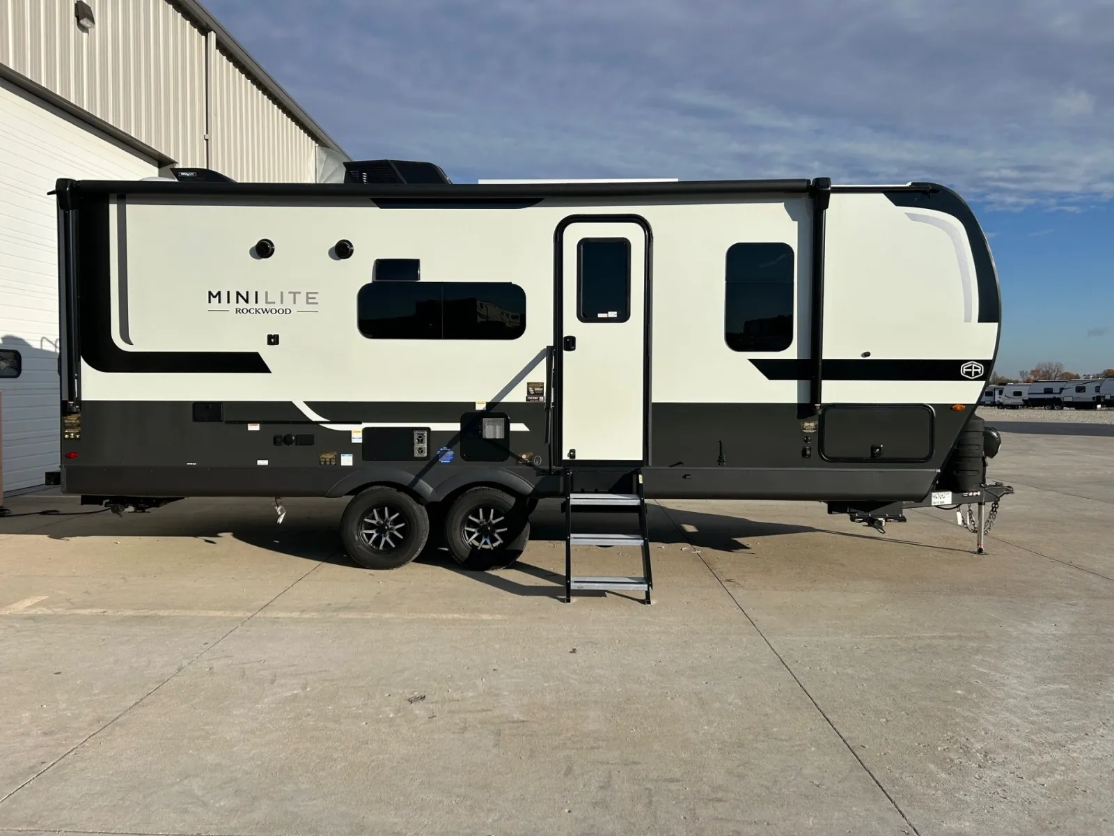 2026 Forest River Rockwood Mini Lite 2520BH - Photo 3