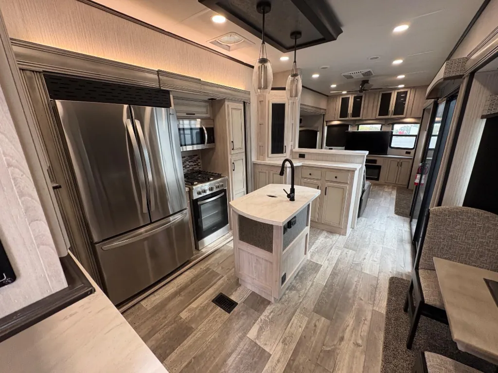 2022 Forest River Sandpiper Destination 420FL, Photos photo 6