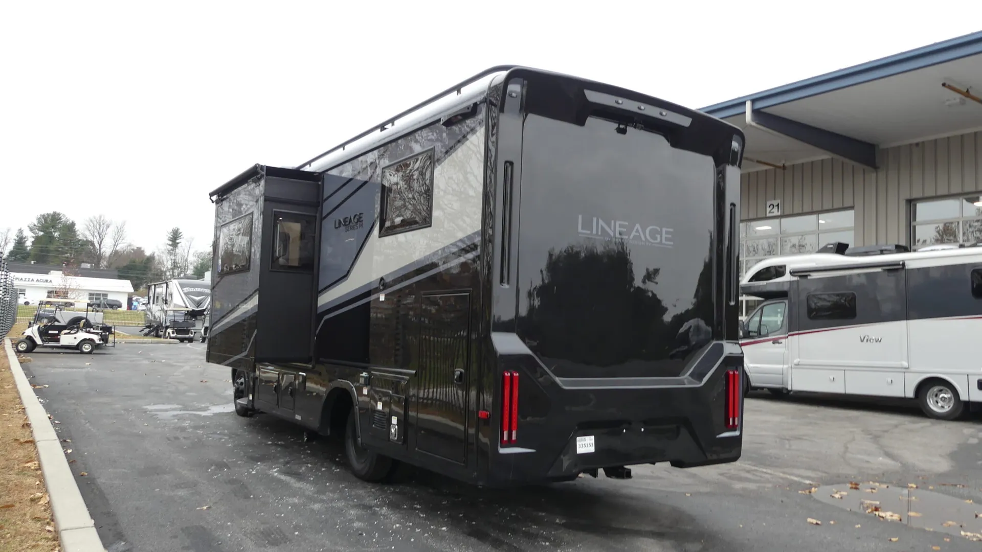 2026 Grand Design Lineage Series M 25TK - Photo 4