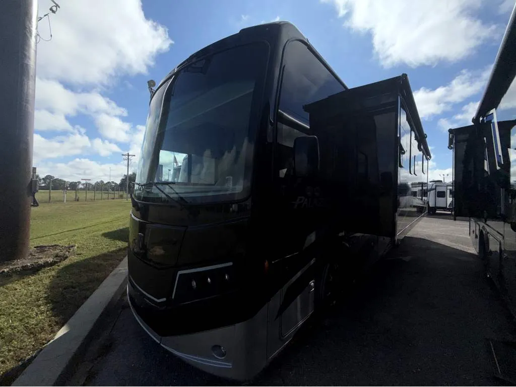 2026 Thor Motor Coach Palazzo GT 33.5 - Photo 3