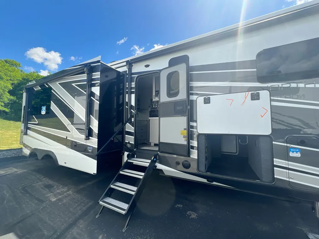 2026 Jayco North Point 395DSDB, Photos photo 10
