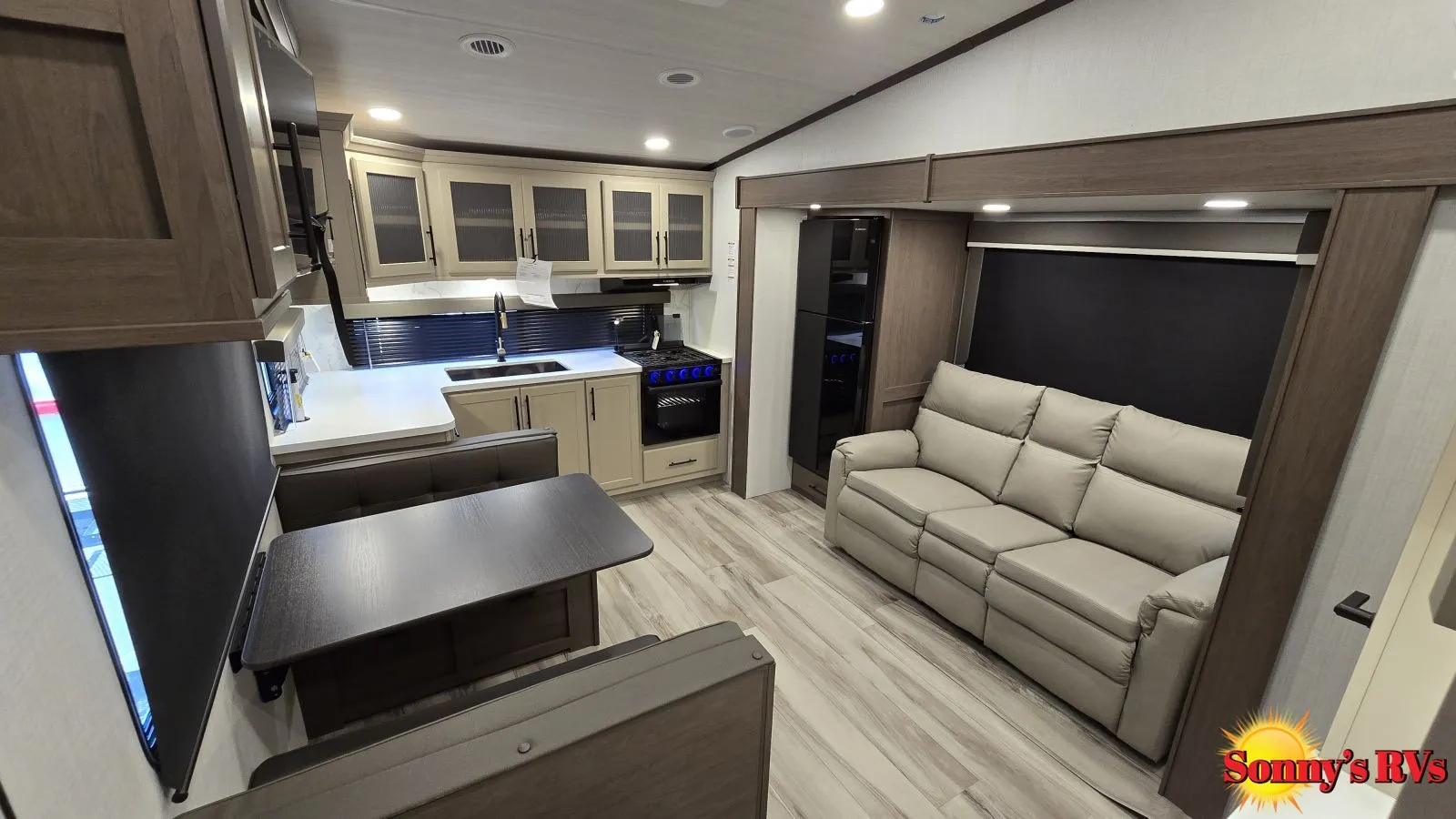 2027 Keystone Cougar 23MLE 23MLE - Photo 3