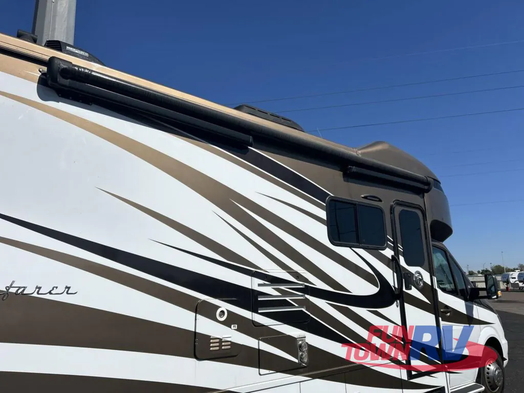 2018 Tiffin Wayfarer 24 QW, Photos photo 8