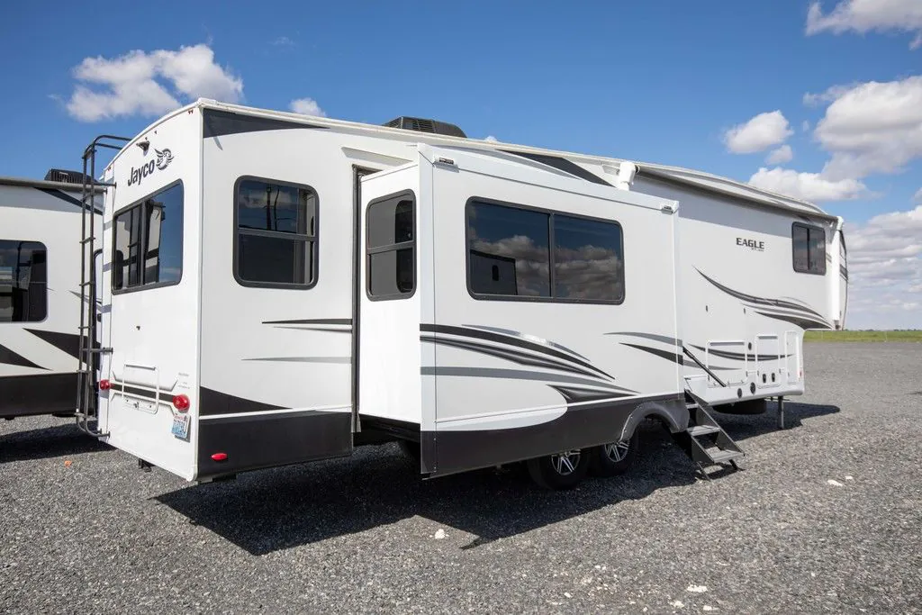 2022 Jayco Eagle 31MB - Photo 3
