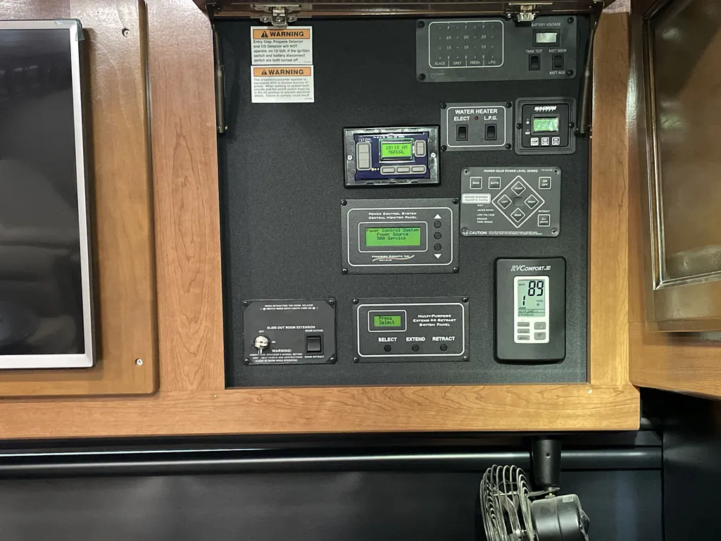 2018 Fleetwood Pace Arrow LXE 38K, Photos photo 20
