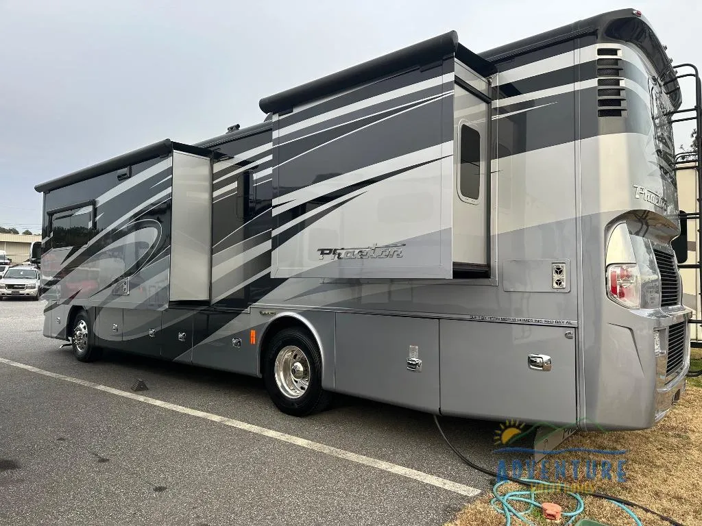 2017 Tiffin Phaeton 36 GH - Photo 3
