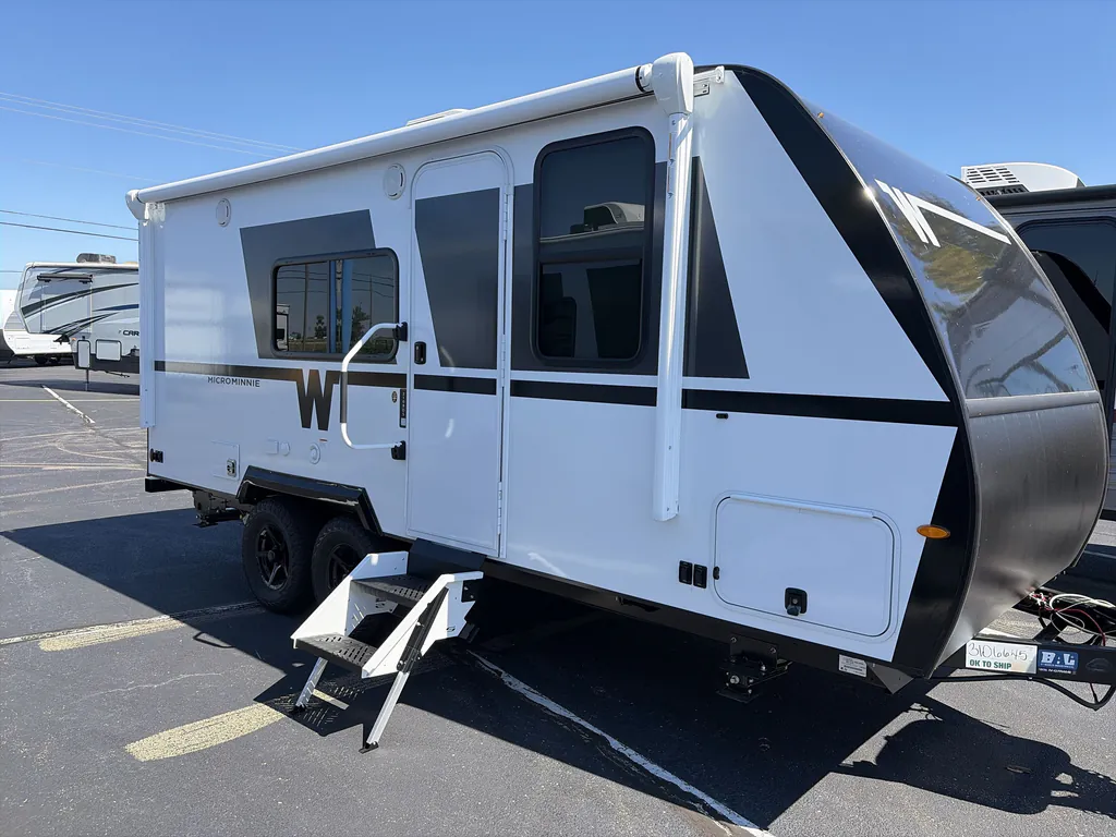 2027 Winnebago Micro Minnie 2108DS, Photos photo 5