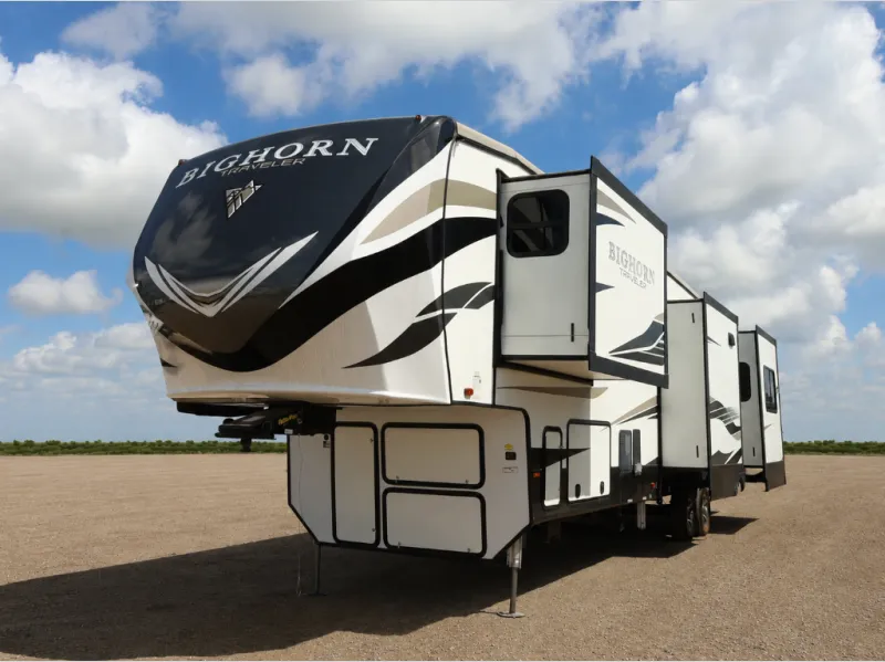 2021 Heartland Bighorn Traveler 35BK - Photo 2