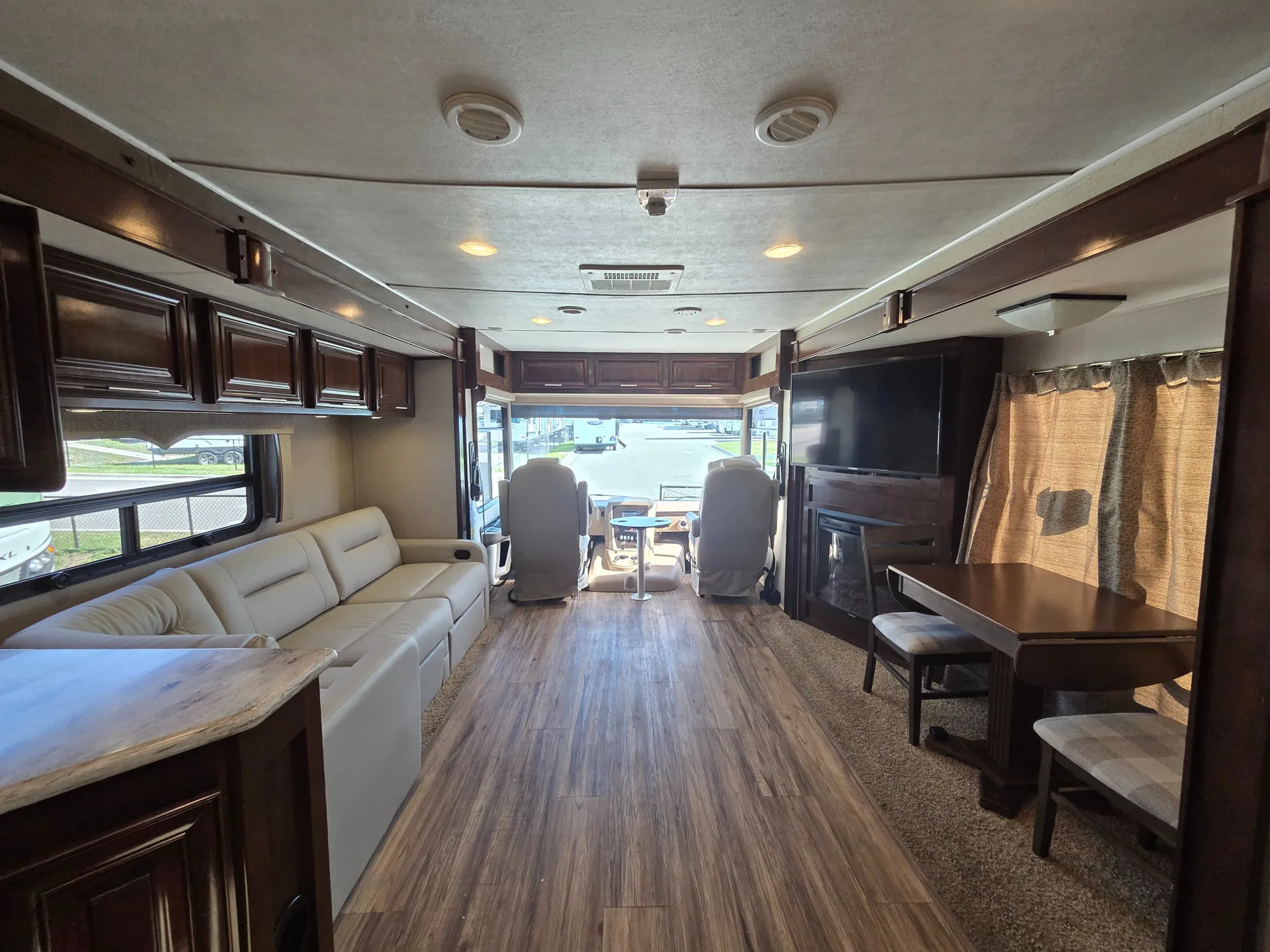 2018 Forest River Georgetown Xl 378TS - Photo 3