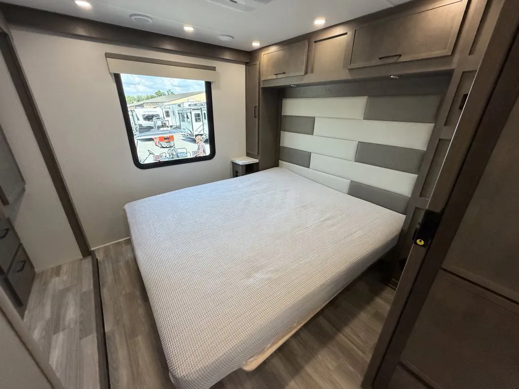 2027 Forest River Georgetown 3 Series GT3 33B3, Photos photo 30