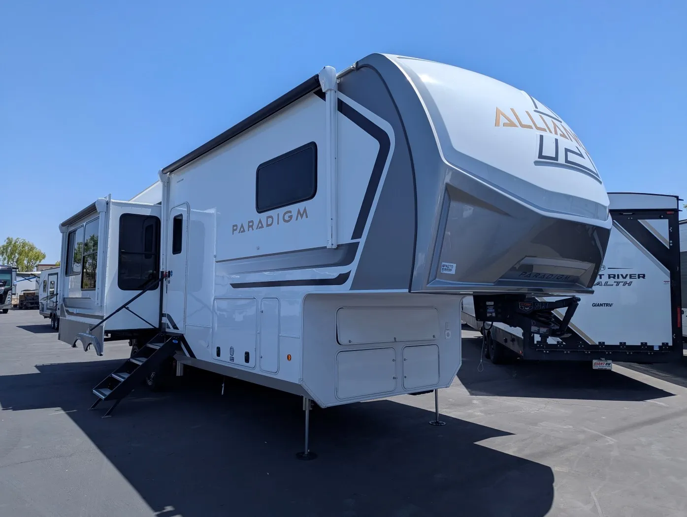 2026 Alliance RV Paradigm 310RL - Photo 2