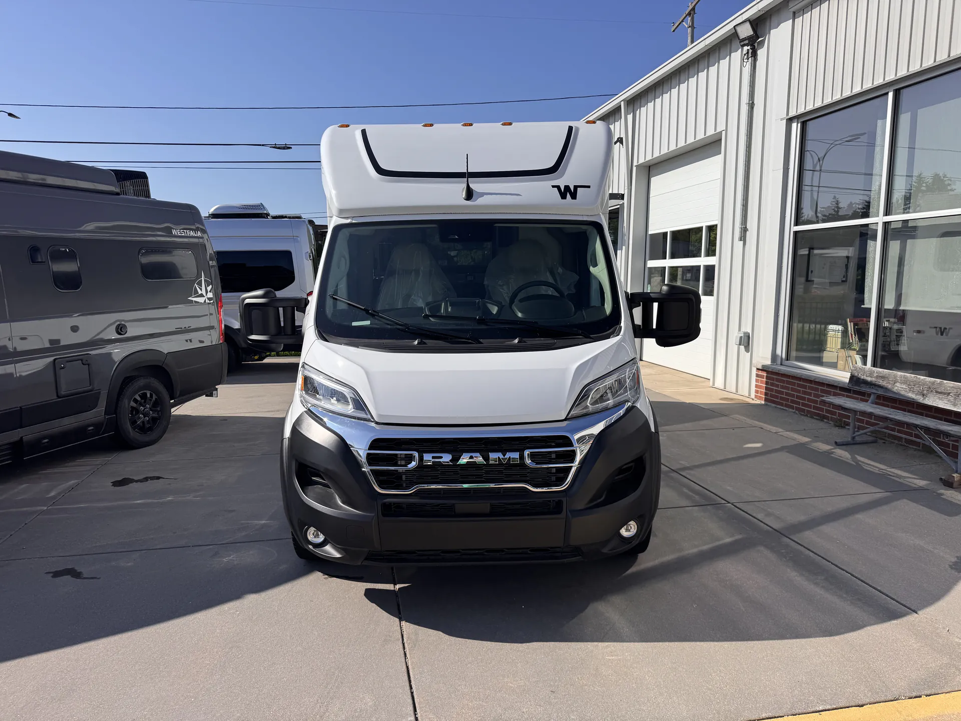 2027 Winnebago Elora 19DC - Photo 3