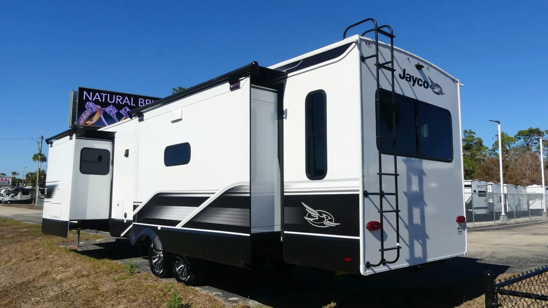 2024 Jayco Eagle 294CKBS - Photo 4