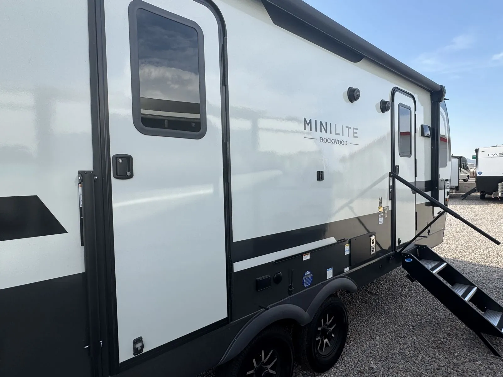 2026 Forest River Rockwood Mini Lite 2506FK — Photo 5