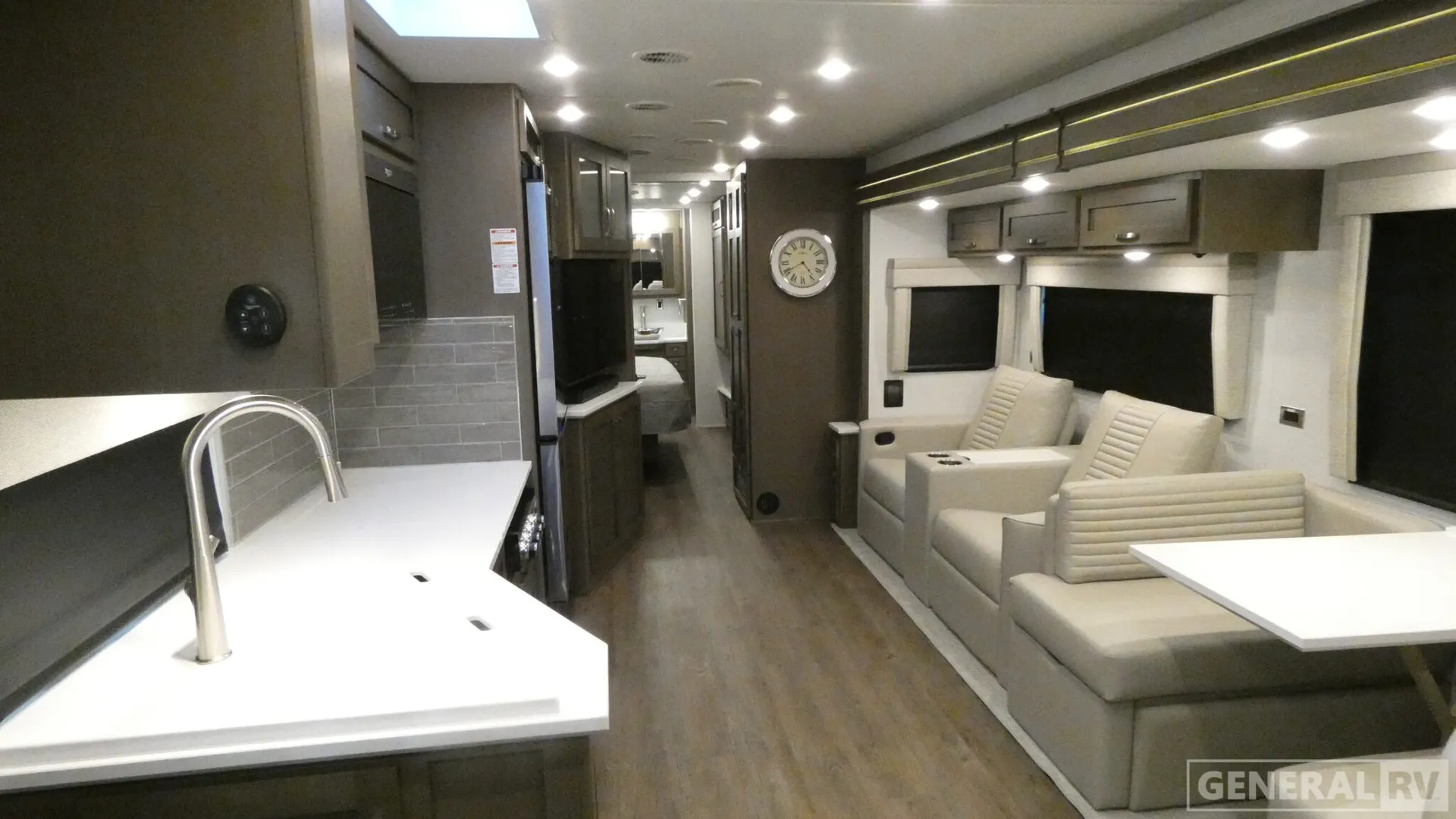 2026 Newmar Bay Star 3609 - Photo 3