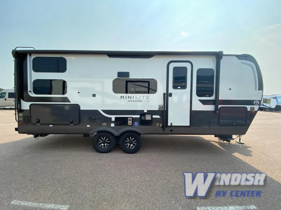 2027 Forest River Rockwood Mini Lite 2509S - Photo 4
