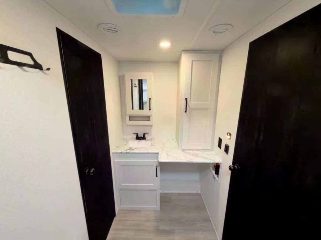 2026 Forest River Solaire 3150TBSS, Photos photo 30