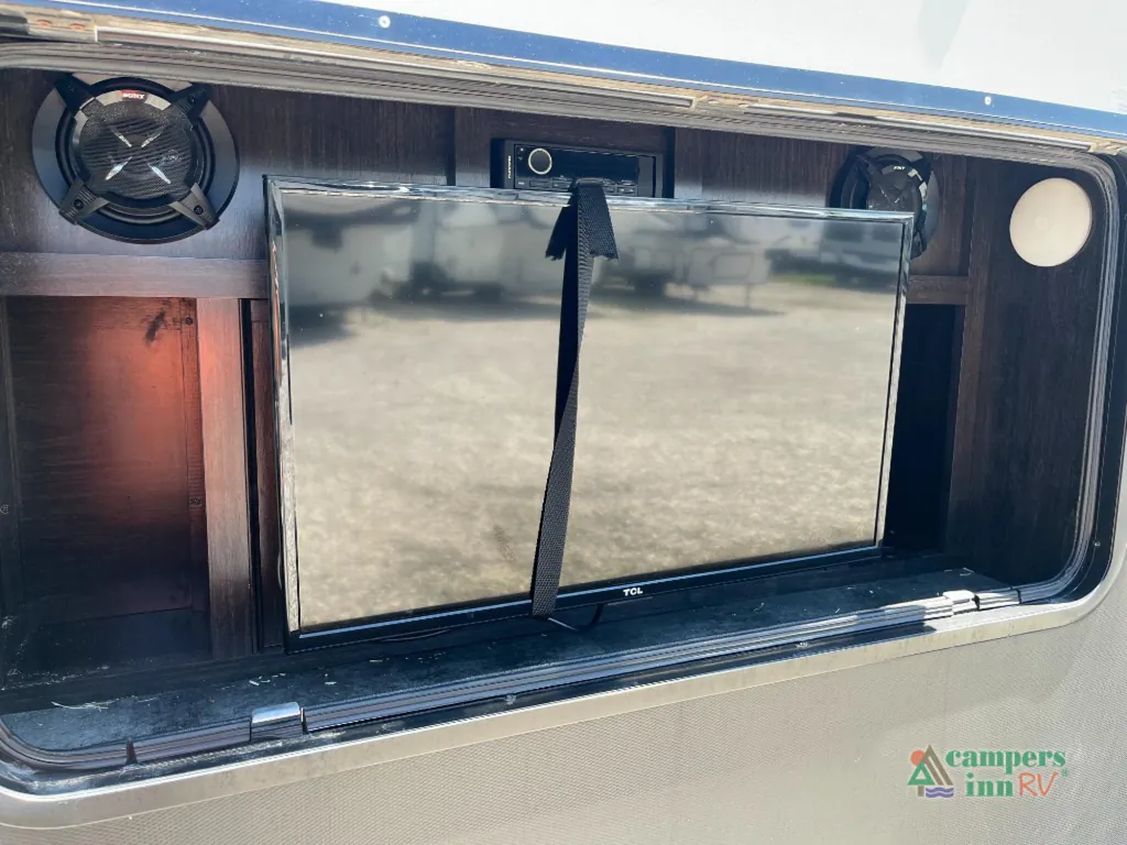 2018 Grand Design Momentum 376TH, Photos photo 40