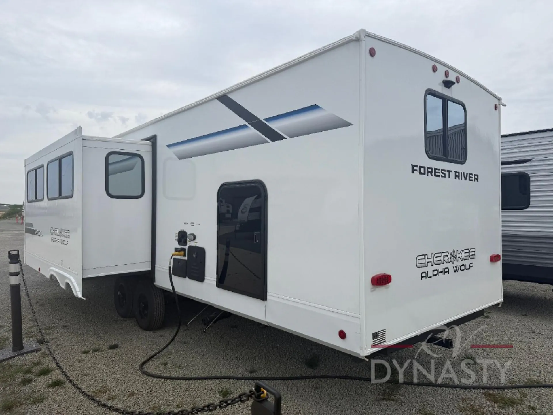 2026 Forest River Cherokee Alpha Wolf 29TB - Photo 4