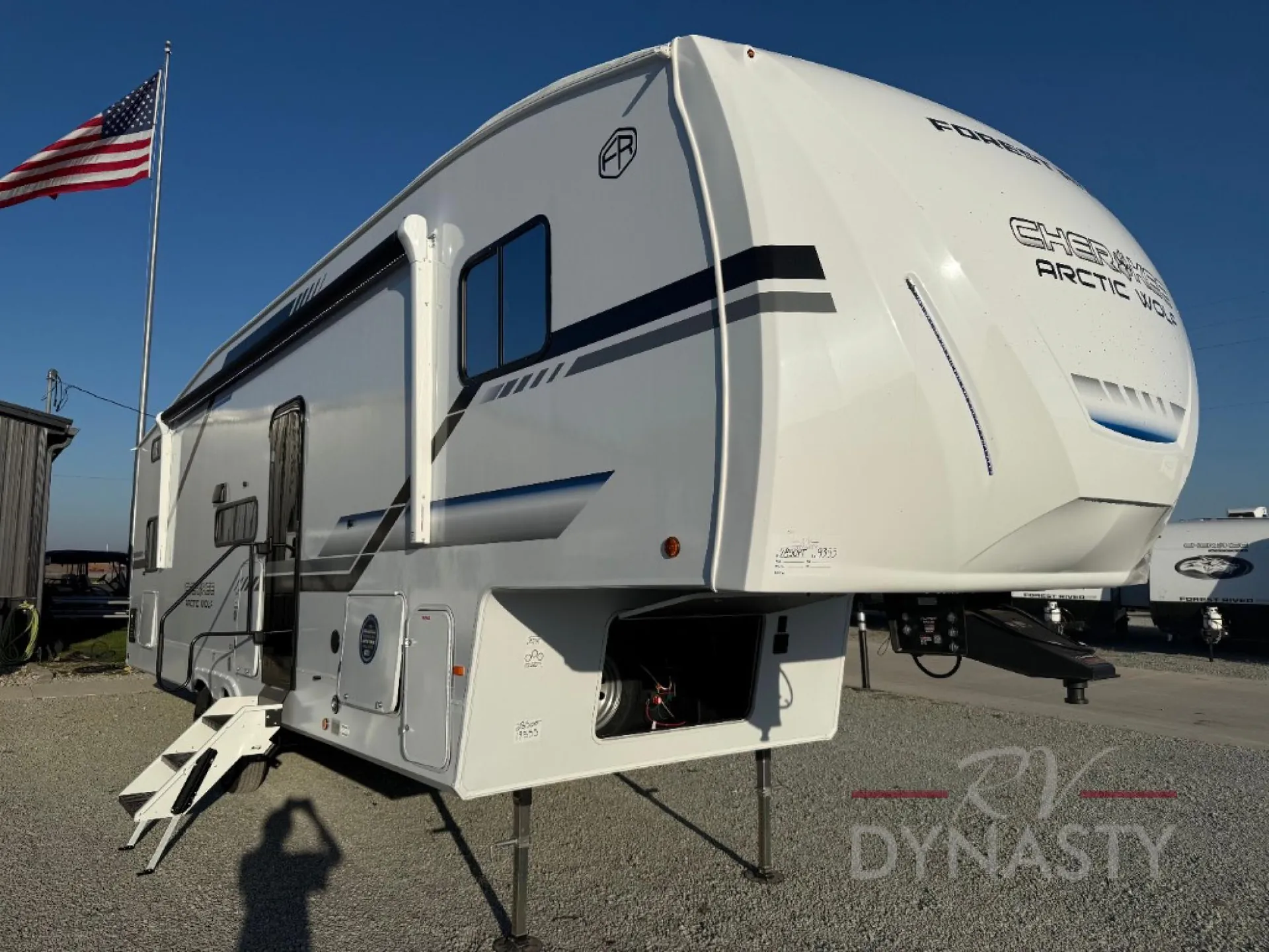 2026 Forest River Cherokee Arctic Wolf 285OPT - Photo 2