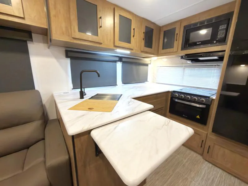 2024 Coachmen Freedom Express Ultra Lite 274RKS, Photos photo 10