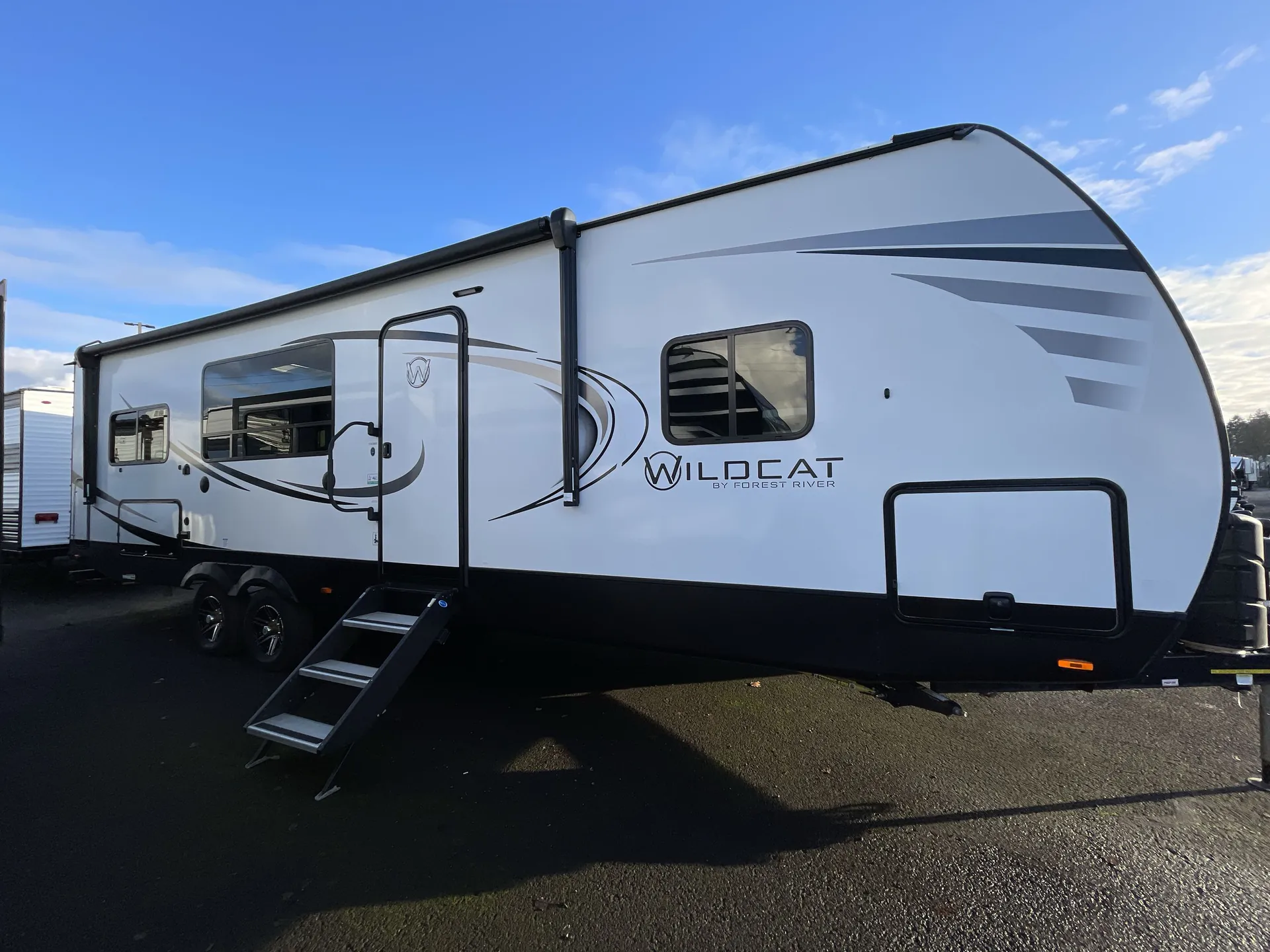 2023 Forest River Wildcat Maxx 282RKX — campside