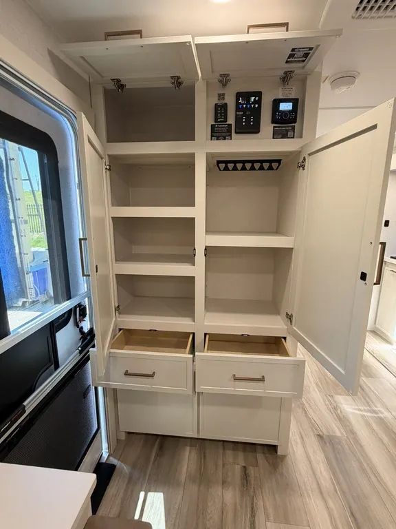 2026 Brinkley Model I 235, Photos photo 15